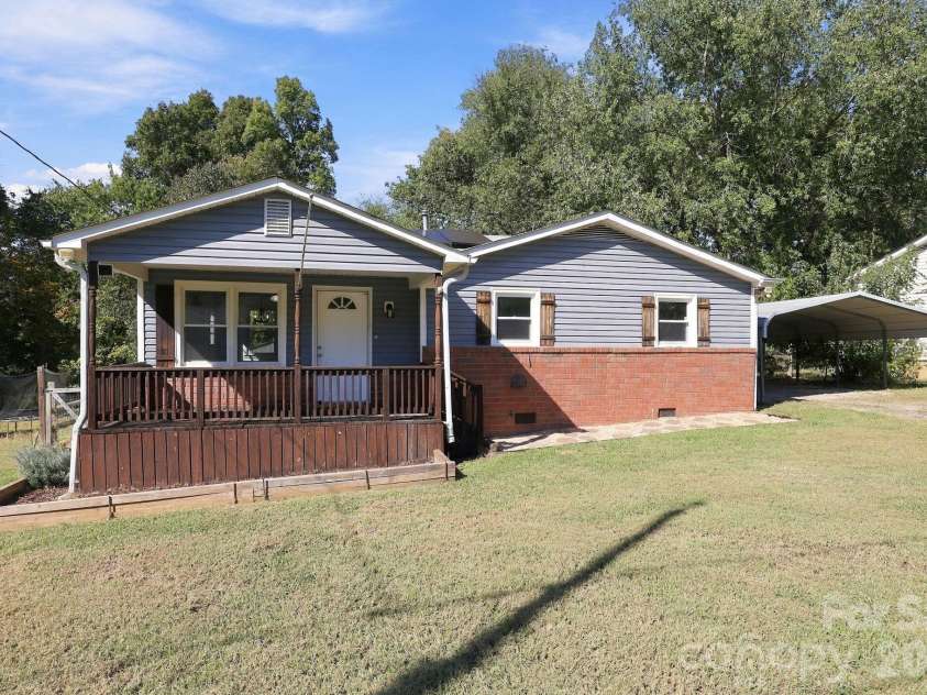1202 Ridgewood Drive, Concord, NC 28027.  MLS# CAR4436535, YatesRealty ID 58084. 