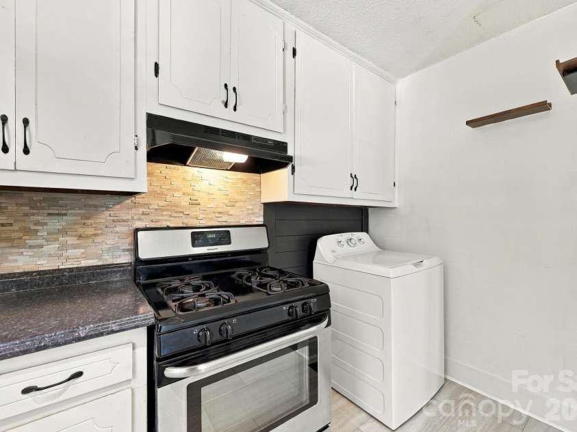 1202 Ridgewood Drive, Concord, NC 28027.  MLS# CAR4436535, YatesRealty ID 58084. 
