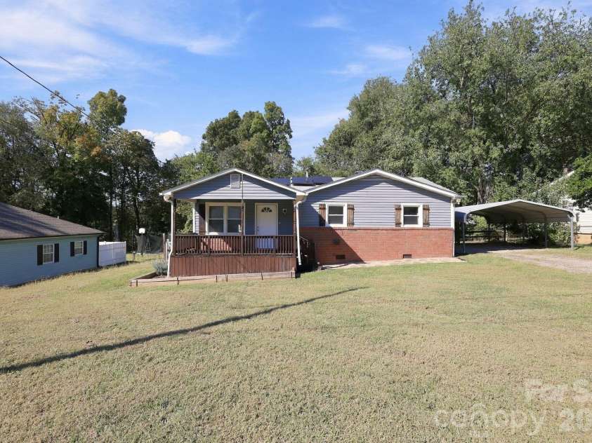 1202 Ridgewood Drive, Concord, NC 28027.  MLS# CAR4436535, YatesRealty ID 58084. 