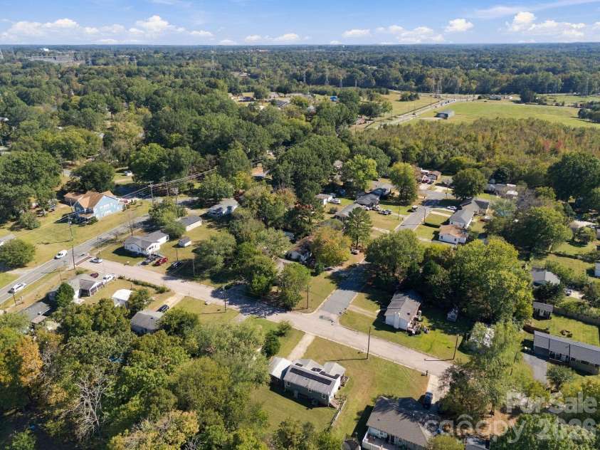 1202 Ridgewood Drive, Concord, NC 28027.  MLS# CAR4436535, YatesRealty ID 58084. 