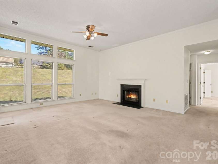 5929 Old Meadow Road, Charlotte, NC 28227.  MLS# CAR4436993, YatesRealty ID 58090. 