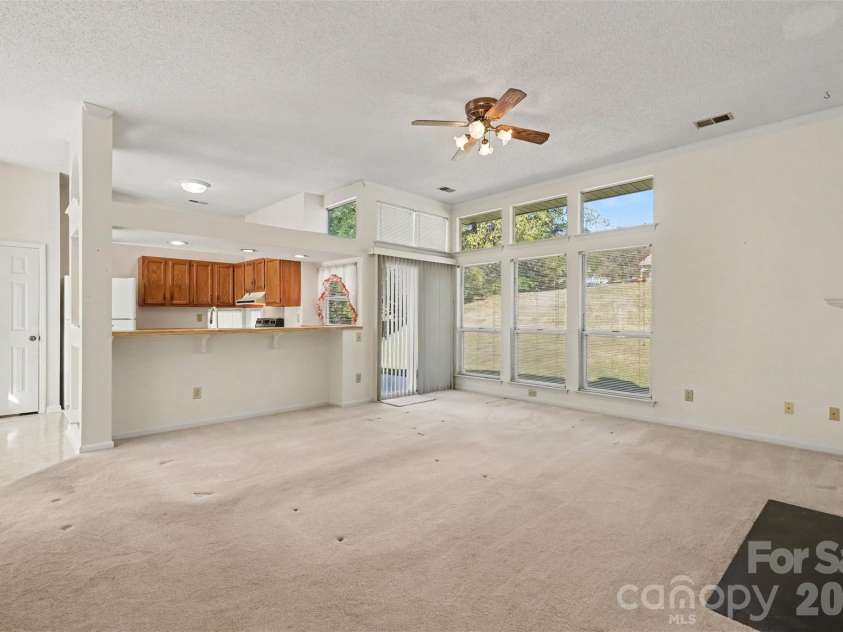 5929 Old Meadow Road, Charlotte, NC 28227.  MLS# CAR4436993, YatesRealty ID 58090. 
