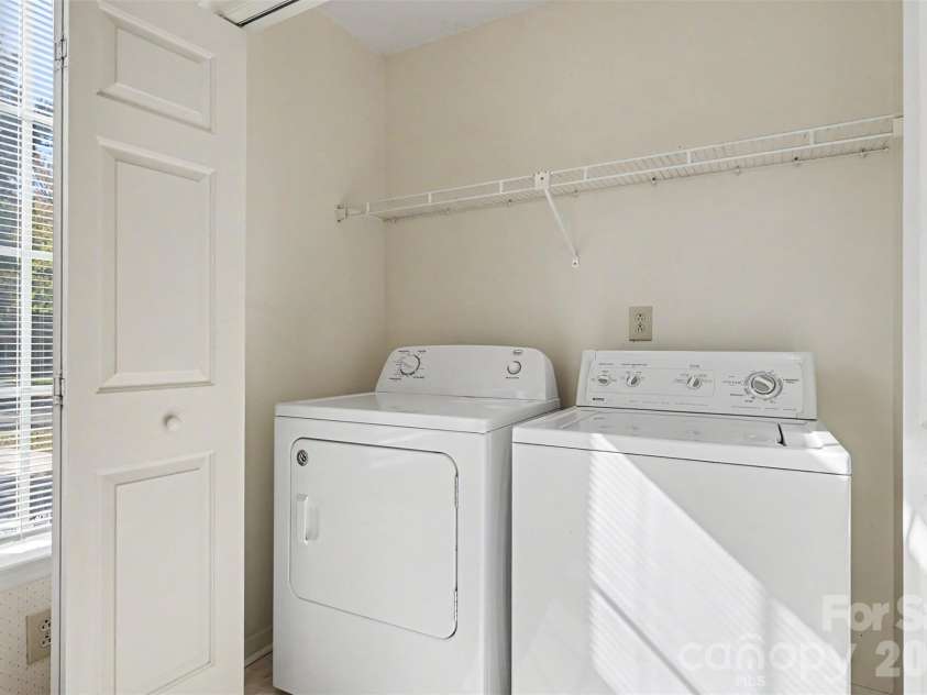 5929 Old Meadow Road, Charlotte, NC 28227.  MLS# CAR4436993, YatesRealty ID 58090. 