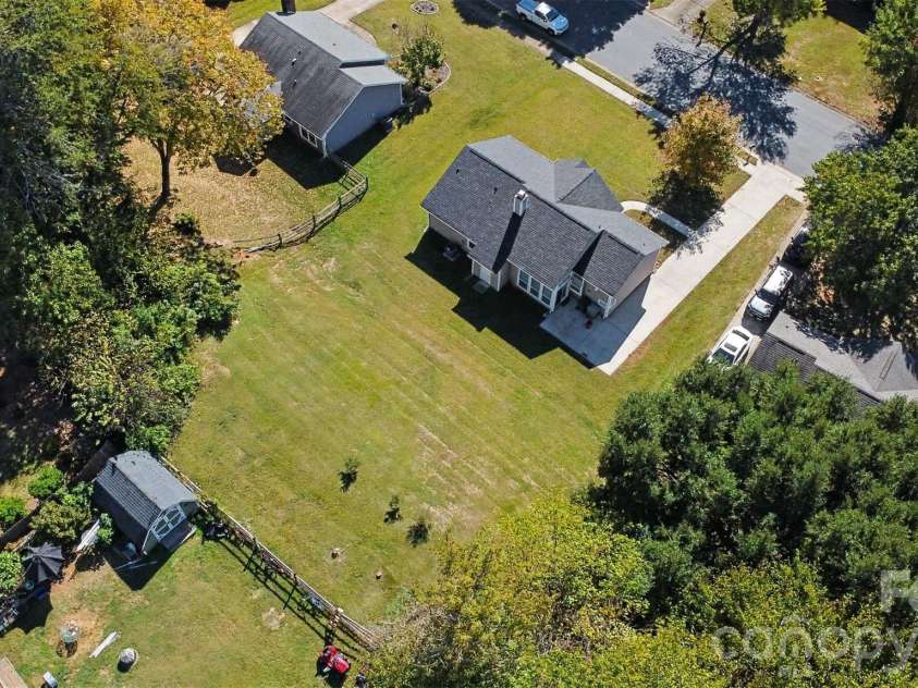 5929 Old Meadow Road, Charlotte, NC 28227.  MLS# CAR4436993, YatesRealty ID 58090. 