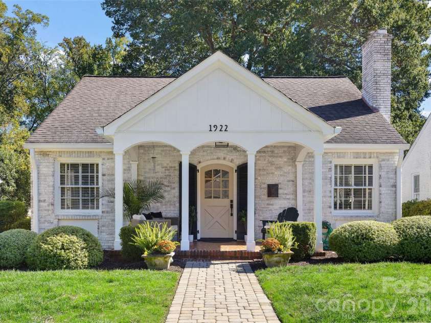 1922 Club Road, Charlotte, NC 28205.  MLS# CAR4436847, YatesRealty ID 58094. 