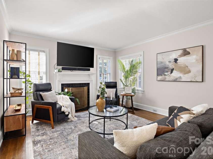 1922 Club Road, Charlotte, NC 28205.  MLS# CAR4436847, YatesRealty ID 58094. 