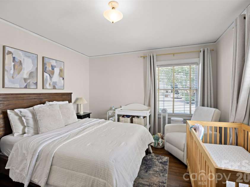 1922 Club Road, Charlotte, NC 28205.  MLS# CAR4436847, YatesRealty ID 58094. 