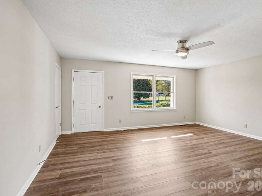 35 Lisam Way, Etowah, NC 28729.  MLS# CAR4436875, YatesRealty ID 58095. 
