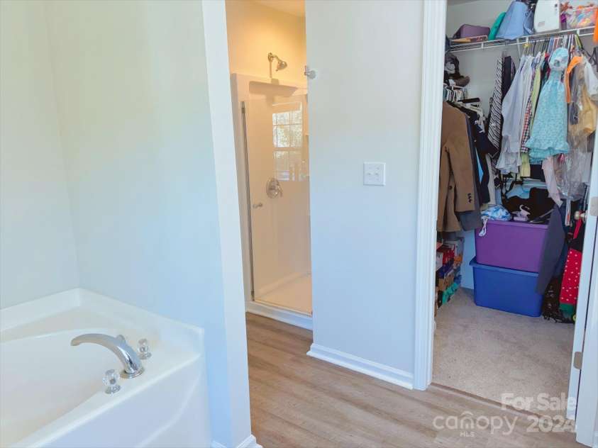 10334 Gold Pan Road, Charlotte, NC 28215.  MLS# CAR4167370, YatesRealty ID 581. 