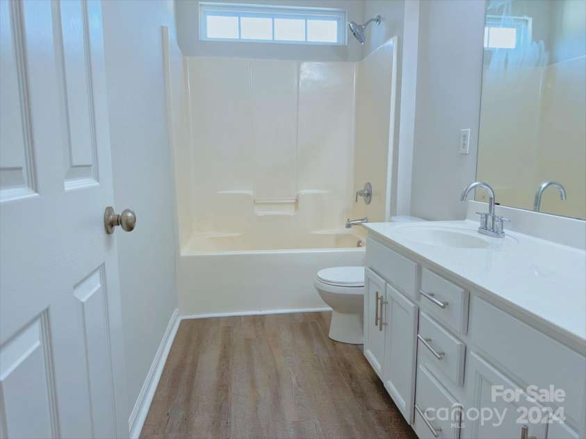 10334 Gold Pan Road, Charlotte, NC 28215.  MLS# CAR4167370, YatesRealty ID 581. 