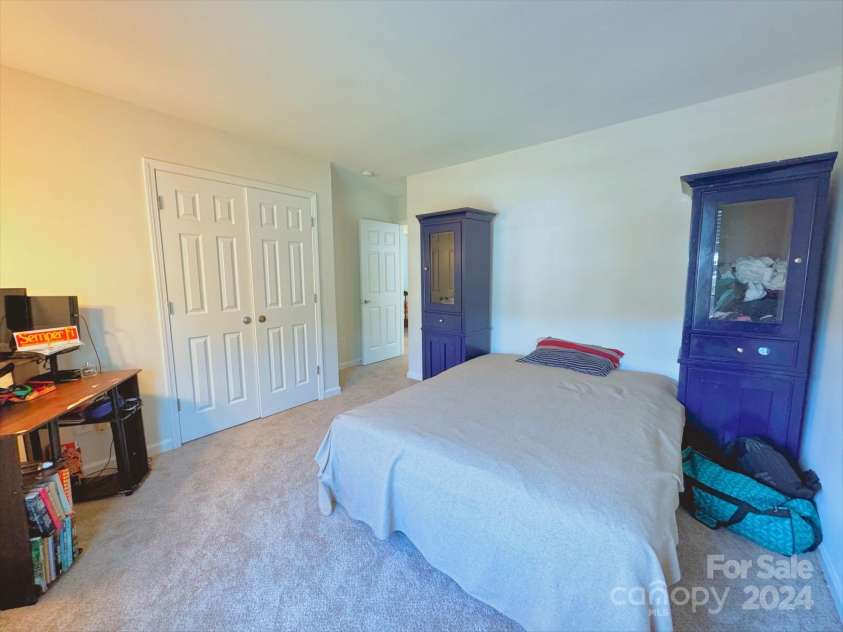 10334 Gold Pan Road, Charlotte, NC 28215.  MLS# CAR4167370, YatesRealty ID 581. 