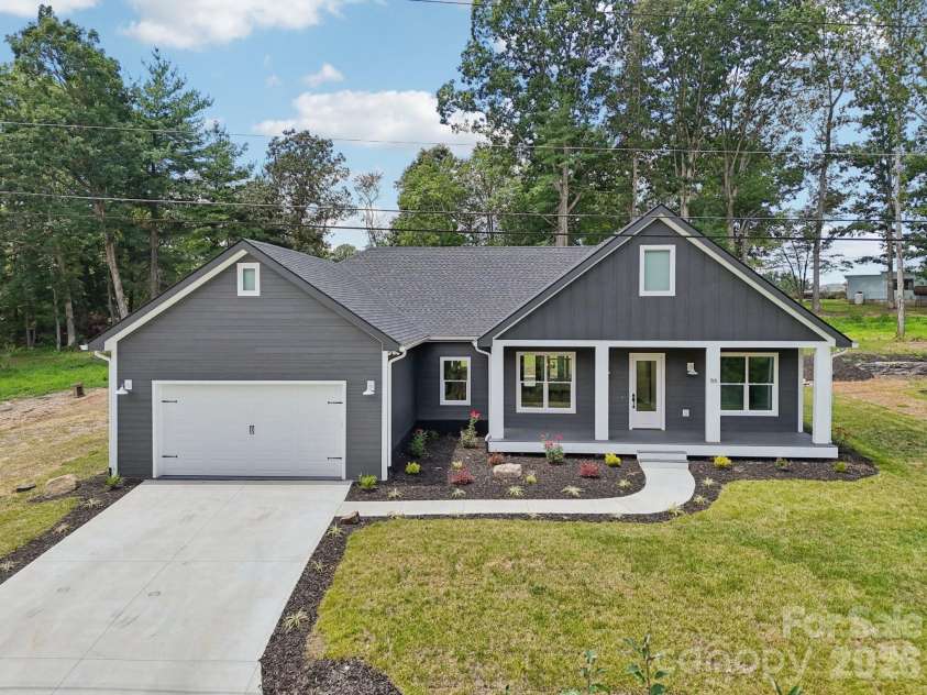 86 Point Hope Lane, Hendersonville, NC 28792.  MLS# CAR4264564, YatesRealty ID 581. 