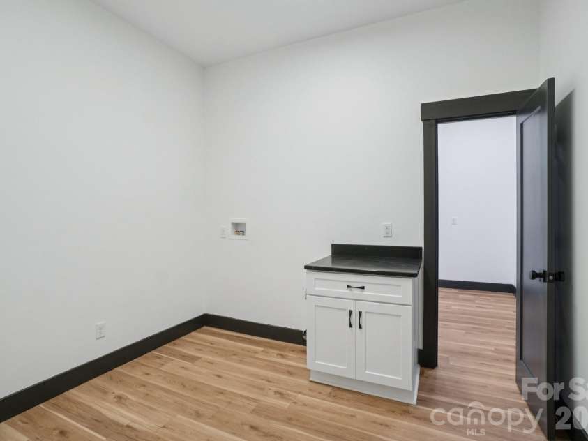 86 Point Hope Lane, Hendersonville, NC 28792.  MLS# CAR4264564, YatesRealty ID 581. 