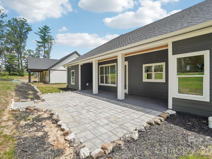 86 Point Hope Lane, Hendersonville, NC 28792.  MLS# CAR4264564, YatesRealty ID 581. 