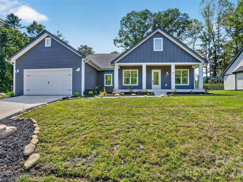 86 Point Hope Lane, Hendersonville, NC 28792.  MLS# CAR4264564, YatesRealty ID 581. 