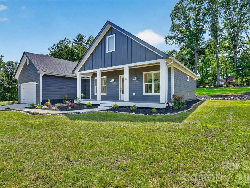 86 Point Hope Lane, Hendersonville, NC 28792.  MLS# CAR4264564, YatesRealty ID 581. 