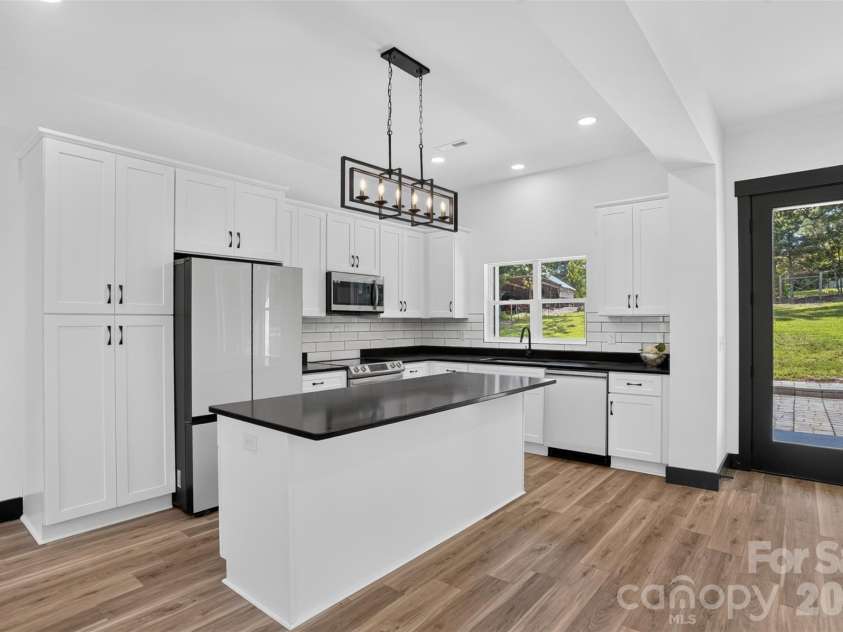 86 Point Hope Lane, Hendersonville, NC 28792.  MLS# CAR4264564, YatesRealty ID 581. 