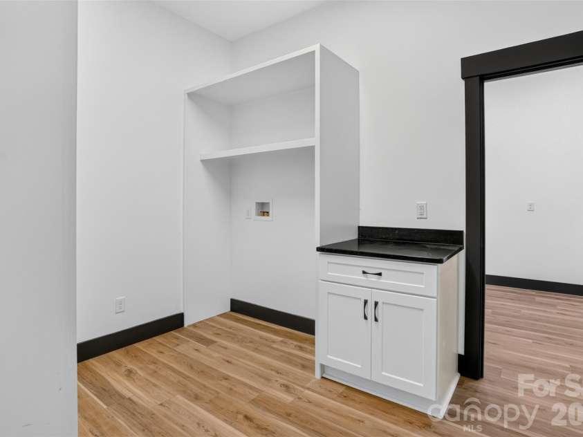 86 Point Hope Lane, Hendersonville, NC 28792.  MLS# CAR4264564, YatesRealty ID 581. 