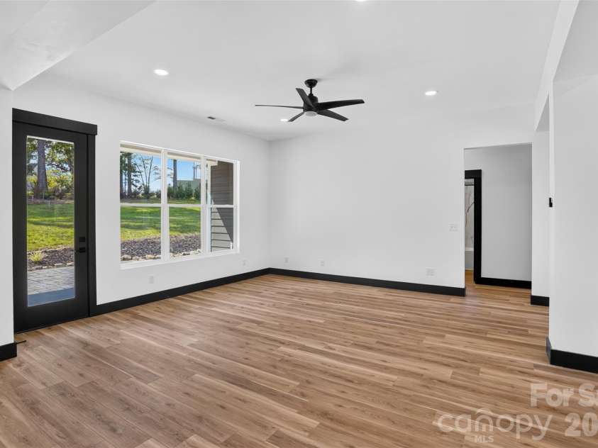 86 Point Hope Lane, Hendersonville, NC 28792.  MLS# CAR4264564, YatesRealty ID 581. 