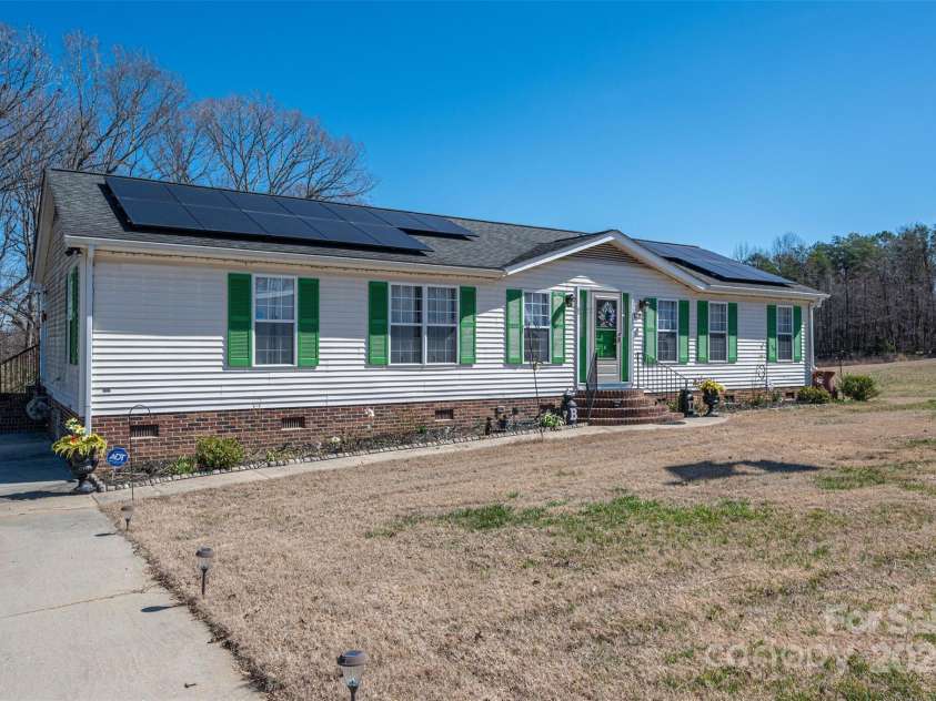 120 Dixie Drive, Shelby, NC 28021.  MLS# CAR4226499, YatesRealty ID 5810. Front of House