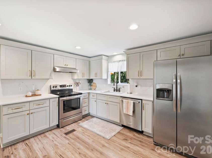 8708 Overcash Road, Concord, NC 28027.  MLS# CAR4433713, YatesRealty ID 58100. Kitchen
