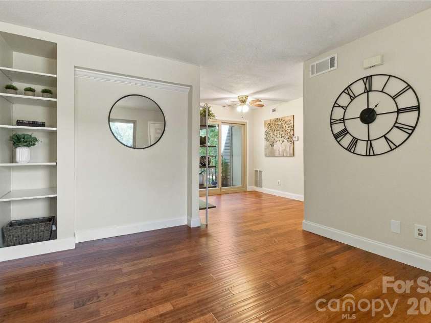 11080 Cedar View Road, Charlotte, NC 28226.  MLS# CAR4436922, YatesRealty ID 58102. 