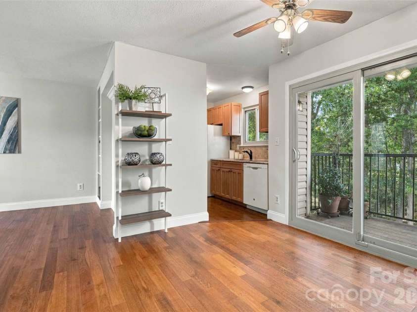 11080 Cedar View Road, Charlotte, NC 28226.  MLS# CAR4436922, YatesRealty ID 58102. 