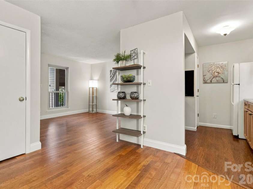 11080 Cedar View Road, Charlotte, NC 28226.  MLS# CAR4436922, YatesRealty ID 58102. 