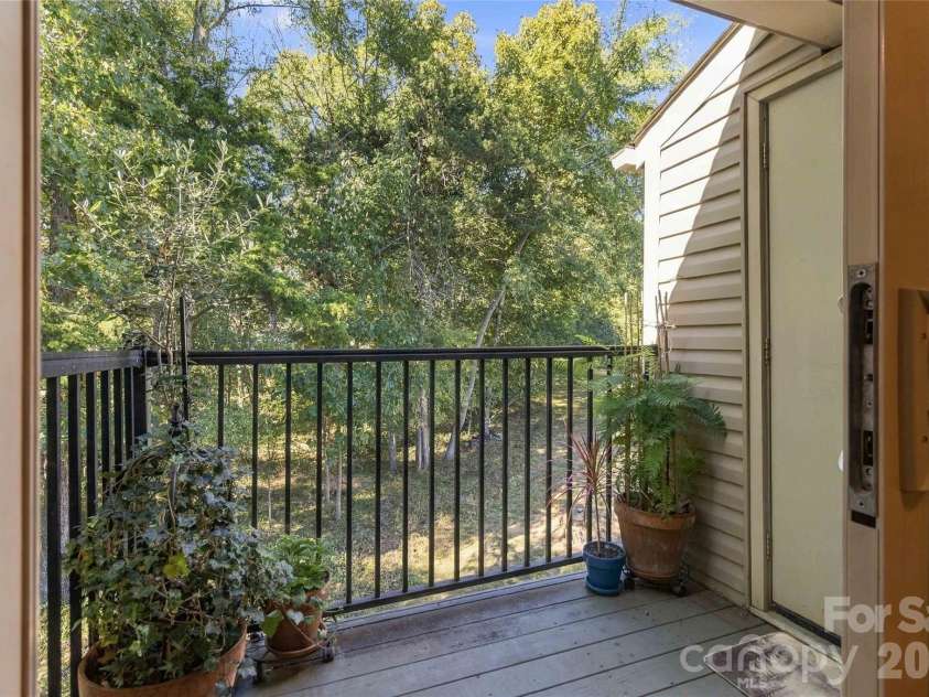 11080 Cedar View Road, Charlotte, NC 28226.  MLS# CAR4436922, YatesRealty ID 58102. 