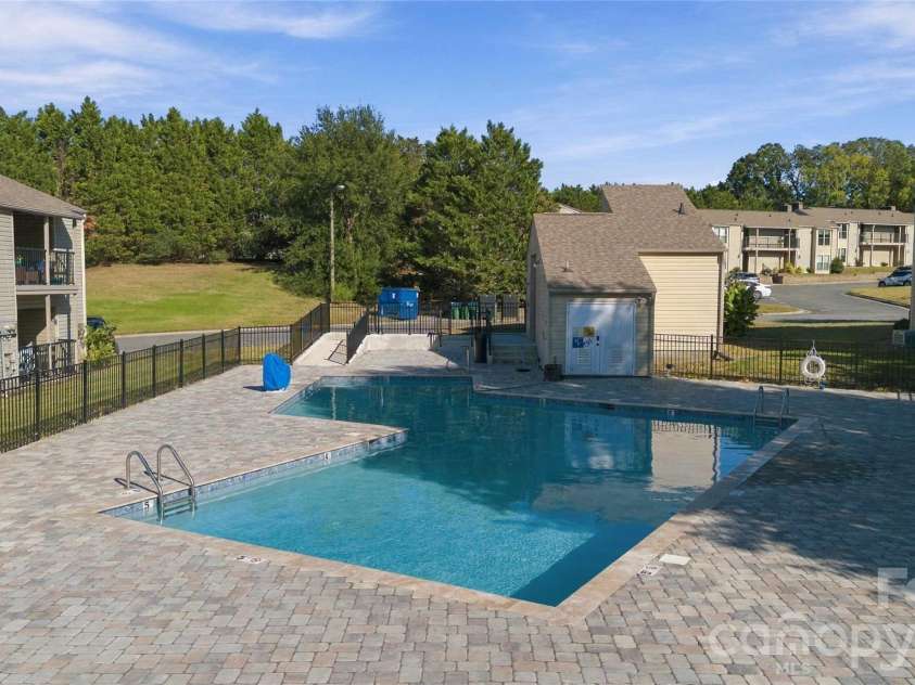 11080 Cedar View Road, Charlotte, NC 28226.  MLS# CAR4436922, YatesRealty ID 58102. 