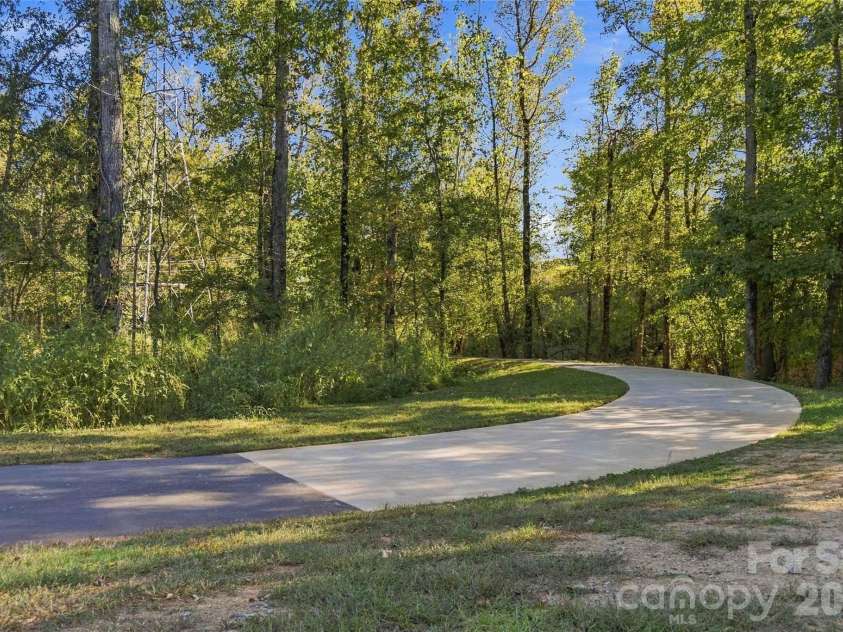 11080 Cedar View Road, Charlotte, NC 28226.  MLS# CAR4436922, YatesRealty ID 58102. 