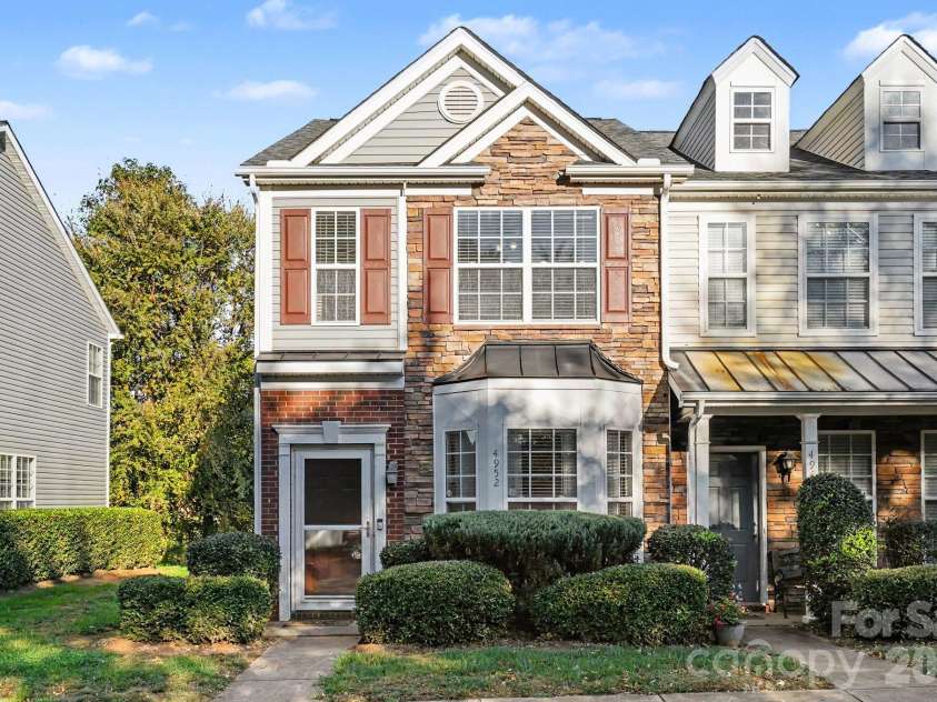 4952 Kotlik Drive, Charlotte, NC 28269.  MLS# CAR4435704, YatesRealty ID 58103. 