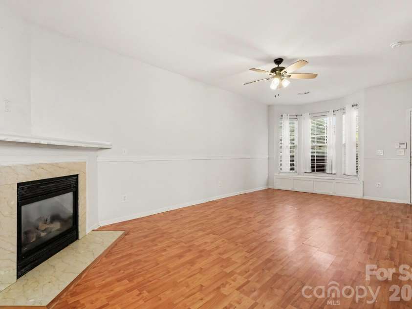 4952 Kotlik Drive, Charlotte, NC 28269.  MLS# CAR4435704, YatesRealty ID 58103. 