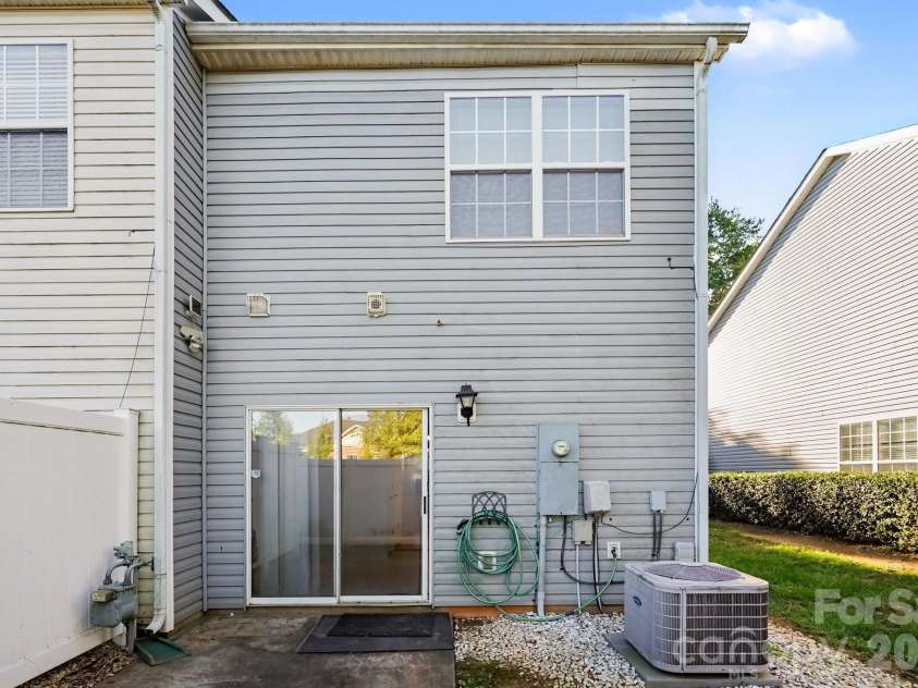 4952 Kotlik Drive, Charlotte, NC 28269.  MLS# CAR4435704, YatesRealty ID 58103. 