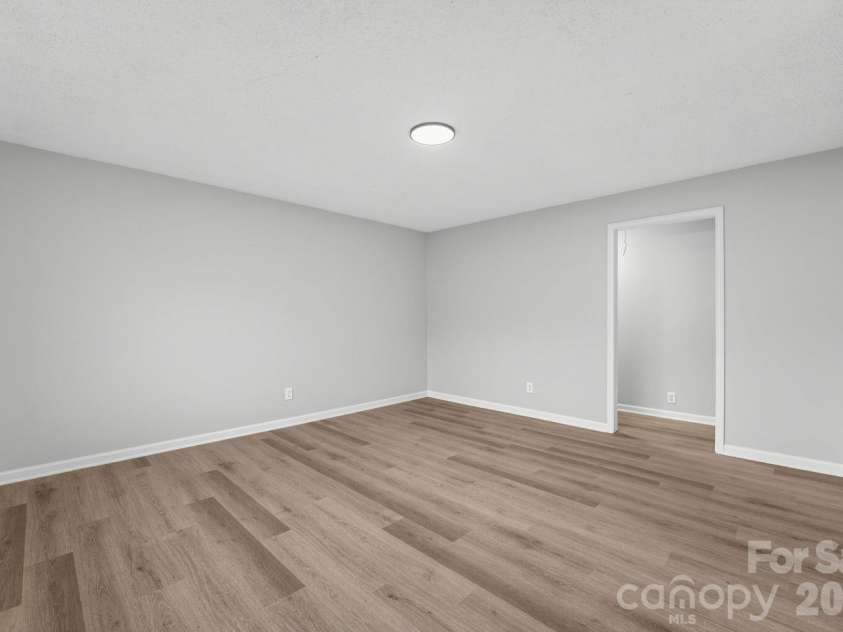 1227 Eden Drive, Chester, SC 29706.  MLS# CAR4437176, YatesRealty ID 58104. 