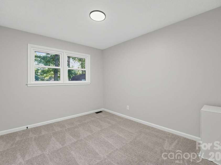 1227 Eden Drive, Chester, SC 29706.  MLS# CAR4437176, YatesRealty ID 58104. 