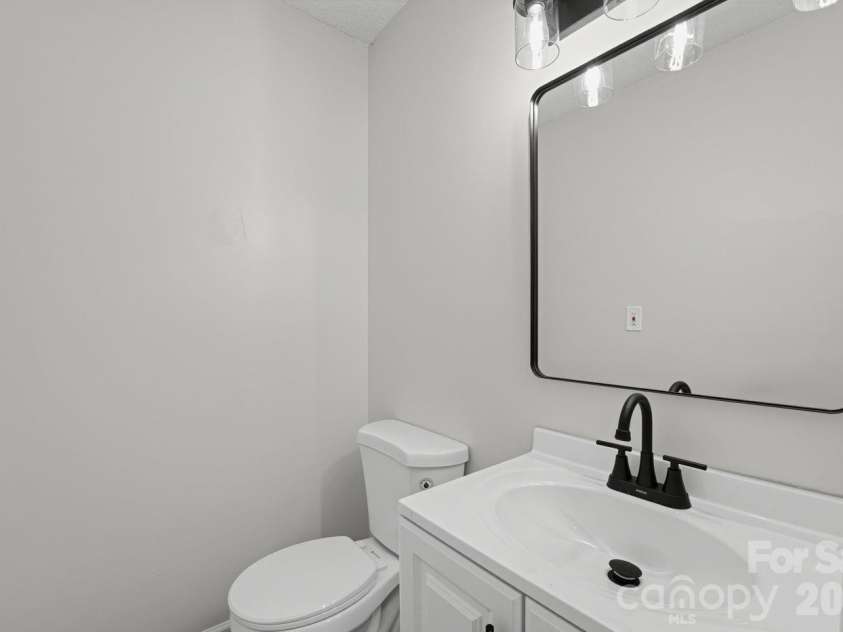 1227 Eden Drive, Chester, SC 29706.  MLS# CAR4437176, YatesRealty ID 58104. 