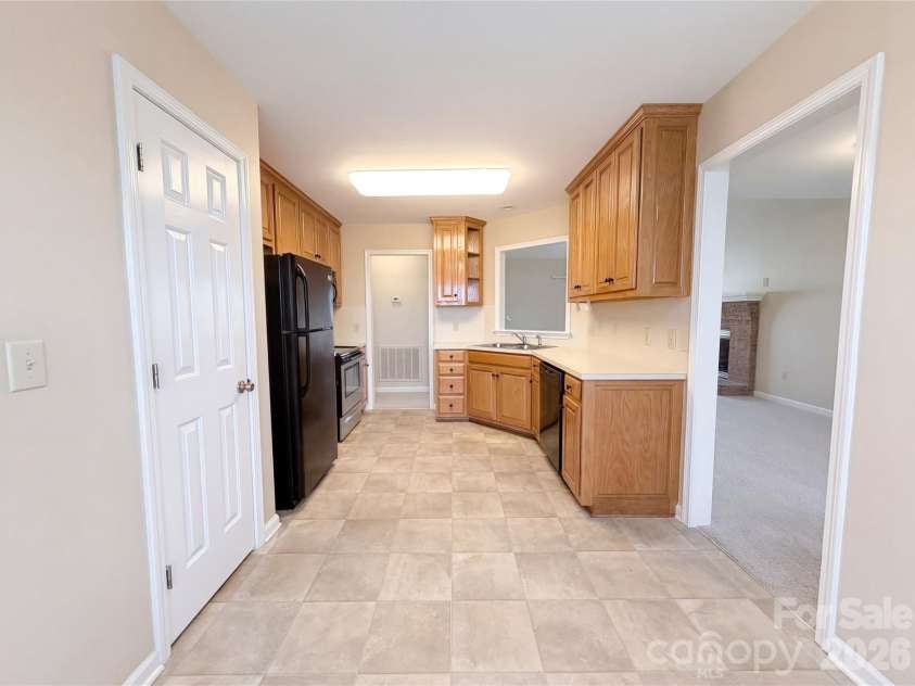 600 Emerson Drive, Mooresville, NC 28115.  MLS# CAR4361217, YatesRealty ID 5811. 