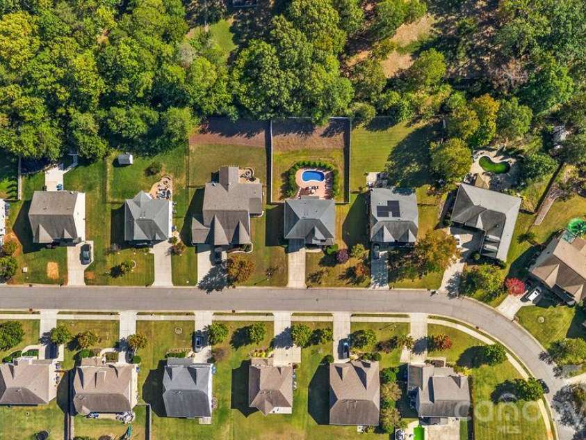 7810 Grove Hall Avenue, Mint Hill, NC 28227.  MLS# CAR4433043, YatesRealty ID 58111. 