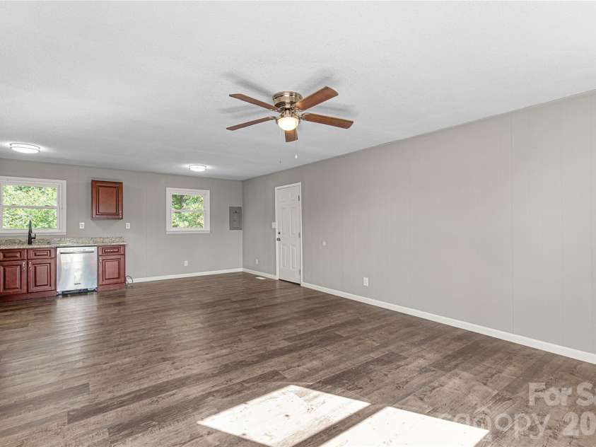 3748 Jenkins Road, Clover, SC 29710.  MLS# CAR4436968, YatesRealty ID 58116. 