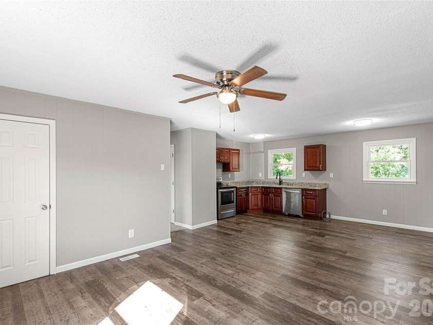 3748 Jenkins Road, Clover, SC 29710.  MLS# CAR4436968, YatesRealty ID 58116. 