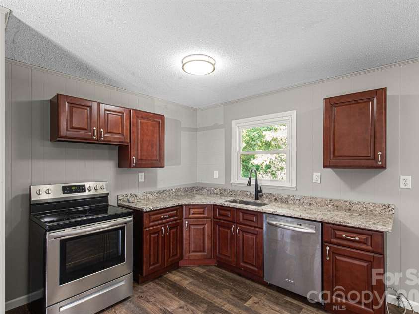 3748 Jenkins Road, Clover, SC 29710.  MLS# CAR4436968, YatesRealty ID 58116. 