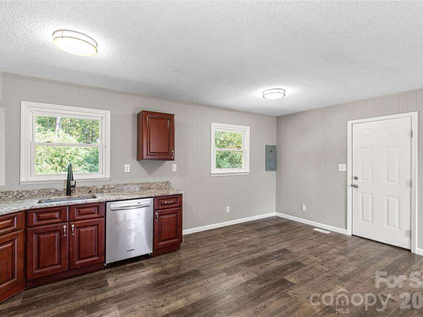3748 Jenkins Road, Clover, SC 29710.  MLS# CAR4436968, YatesRealty ID 58116. 