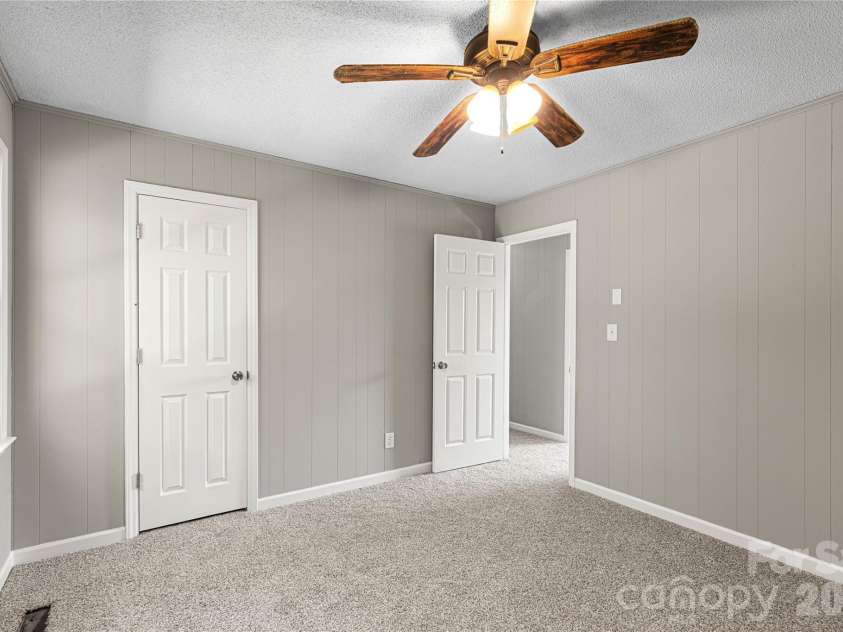 3748 Jenkins Road, Clover, SC 29710.  MLS# CAR4436968, YatesRealty ID 58116. 