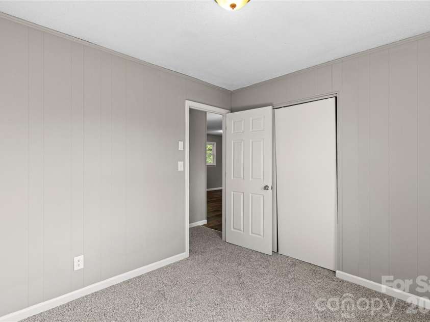 3748 Jenkins Road, Clover, SC 29710.  MLS# CAR4436968, YatesRealty ID 58116. 