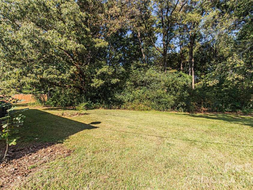3748 Jenkins Road, Clover, SC 29710.  MLS# CAR4436968, YatesRealty ID 58116. 