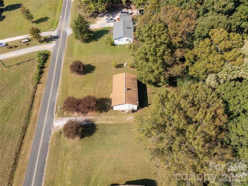 3748 Jenkins Road, Clover, SC 29710.  MLS# CAR4436968, YatesRealty ID 58116. 
