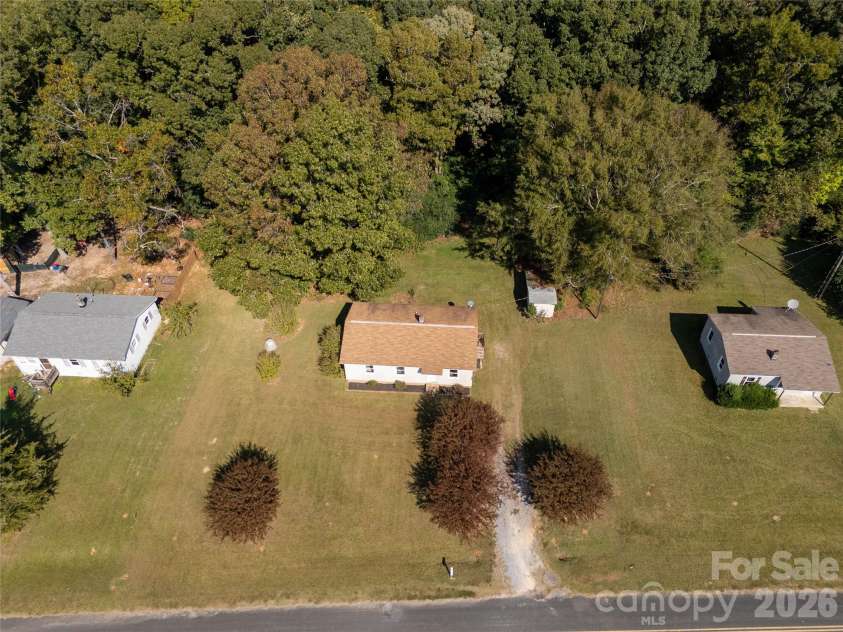 3748 Jenkins Road, Clover, SC 29710.  MLS# CAR4436968, YatesRealty ID 58116. 