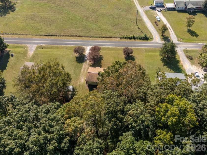 3748 Jenkins Road, Clover, SC 29710.  MLS# CAR4436968, YatesRealty ID 58116. 