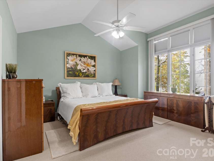 22 Hollyberry Lane, Brevard, NC 28712.  MLS# CAR4433168, YatesRealty ID 58117. 